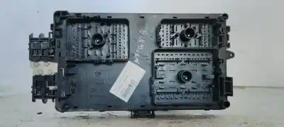 Peça sobressalente para automóvel em segunda mão caixa de fusíveis e relés por opel insignia berlina selective referências oem iam 13255300