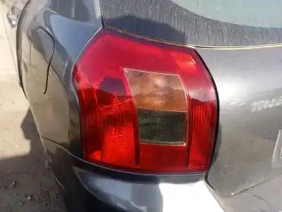 Peça sobressalente para automóvel em segunda mão Farolim Traseiro Esquerdo por TOYOTA COROLLA (E12) 1.4 Linea Terra Berlina Referências OEM IAM   