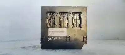 Peça sobressalente para automóvel em segunda mão caixa de fusíveis e relés por skoda octavia lim. (5e3) like referências oem iam 1k0937087ae