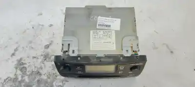 Pezzo di ricambio per auto di seconda mano impianto audio / radio cd per toyota corolla (e12) 1.4 linea terra berlina riferimenti oem iam 8612002250  