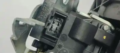 Автозапчастина б/у замок багажника / ворот для skoda superb (3v3) 2.0tdi 150 fap посилання на oem iam 3v0827505c  