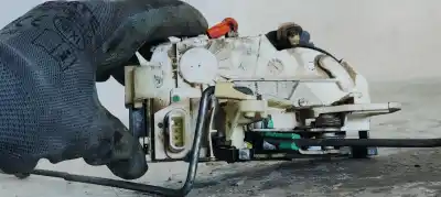 Peça sobressalente para automóvel em segunda mão fechadura da porta dianteira esquerda por dodge caliber 2.0i 155 referências oem iam 04589409ac  