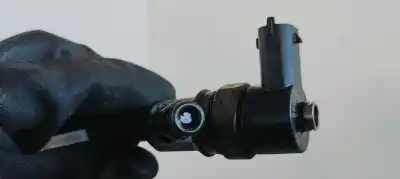 Pezzo di ricambio per auto di seconda mano iniettore per chrysler voyager (rg) 2.8 crd lx riferimenti oem iam 0445110059  