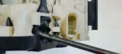 Автозапчасти б/у замок передней правой двери за lancia thema 3.0jtd 240 fap ссылки oem iam p04589916ad  