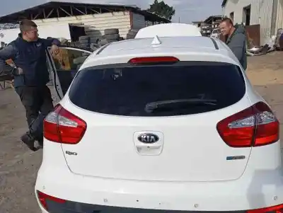Peça sobressalente para automóvel em segunda mão porta da mala / tampa traseira por kia rio (yb) 1.2i 85 referências oem iam 