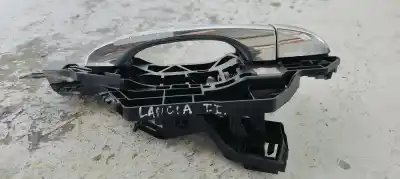 Автозапчастина б/у завнішня ручка задня ліва для lancia thema 3.0jtd 240 fap посилання на oem iam 68064625ad  