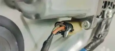 Peça sobressalente para automóvel em segunda mão elevador de vidros dianteiro direito por hyundai i30 comfort referências oem iam   