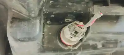 Second-hand car spare part right headlight for kia sorento 2.5 crdi ex oem iam references   