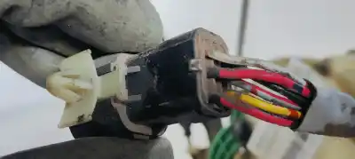 Peça sobressalente para automóvel em segunda mão fechadura da porta dianteira direita por kia sorento 2.5 crdi ex referências oem iam   