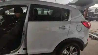 Peça sobressalente para automóvel em segunda mão porta do automóvel traseira esquerda por kia sportage 1.7crdi 115 fap referências oem iam 