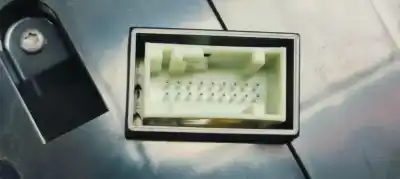 Peça sobressalente para automóvel em segunda mão quadrante por citroen c3 1.2i 82 referências oem iam 9837553680  