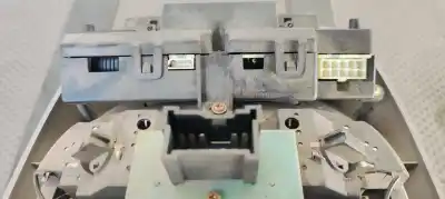 Second-hand car spare part interior light for kia sorento 2.5 crdi ex oem iam references 940a03e010  