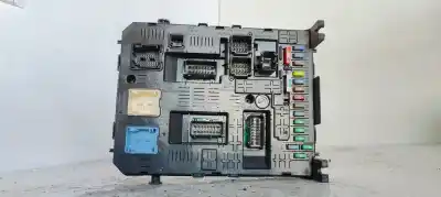 Peça sobressalente para automóvel em segunda mão caixa de fusíveis e relés por peugeot 3008 1.6hdi 115 fap referências oem iam 281197595