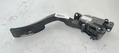 Second-hand car spare part accelerator pedal for dacia duster (hs_) 1.5 dci 4x4 (hsmc, hsmd) oem iam references 180106136r