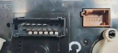 Peça sobressalente para automóvel em segunda mão comando de sofagem (chauffage / ar condicionado)  por citroen c3 1.6 hdi 75 fap referências oem iam 770302  