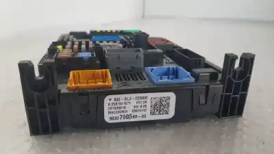 Pezzo di ricambio per auto di seconda mano scatola relè/fusibili per opel vivaro c furgoneta (k0) 2.0 riferimenti oem iam 9830790580  