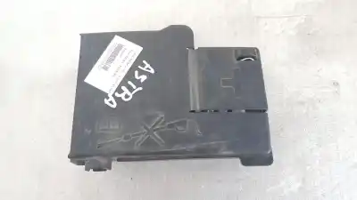 Second-hand car spare part fuse box unit for opel astra j lim. 1.3 16v cdti oem iam references 13302307