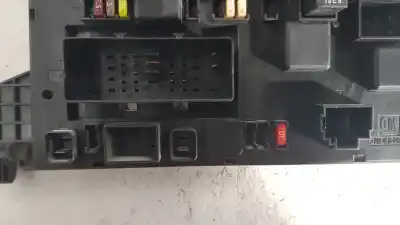 Second-hand car spare part fuse box unit for opel astra j lim. 1.3 16v cdti oem iam references 13343950  