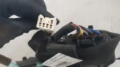 Автозапчастина б/у замок заднього правого дверя для mazda cx-7 (er) 2.2 turbodiesel cat посилання на oem iam   