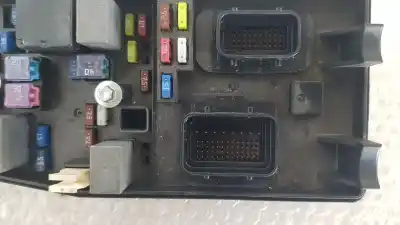 Peça sobressalente para automóvel em segunda mão caixa de fusíveis e relés por kia carnival 2.9 crdi cat referências oem iam 919504d050  