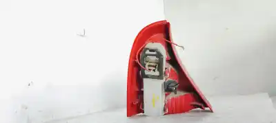 Автозапчастина б/у правий ліхтар для renault clio ii fase ii (b/cb0) authentique посилання на oem iam 8200071414  