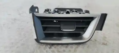 Автозапчастина б/у аераційна решіта для renault clio v (b7_) 1.5 blue dci 100 (b7ad) посилання на oem iam 687613297r