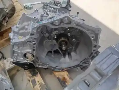 Second-hand car spare part gearbox for toyota yaris 1.5 16v cat oem iam references 3311102052