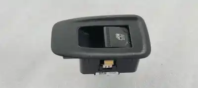 Pièce détachée automobile d'occasion COMMANDE DE LÈVE VITRE AVANT DROIT pour RENAULT CLIO V (B7_)  Références OEM IAM 254013877R  