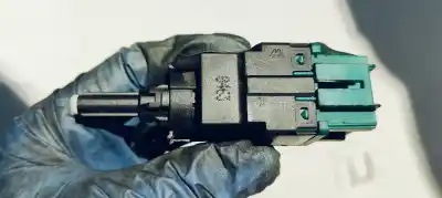 Second-hand car spare part switch for renault clio v (b7_) 1.5 blue dci 100 (b7ad) oem iam references 253203383r  