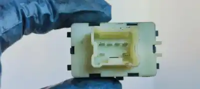 Автозапчастина б/у передній правий віконний вимикач для renault captur i (j5_, h5_) 1.2 tce 120 посилання на oem iam 254218614r  