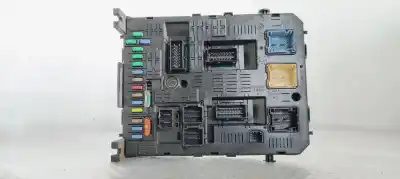 Pièce détachée automobile d'occasion BOÎTES À FUSIBLES pour PEUGEOT 308  Références OEM IAM 281197595  