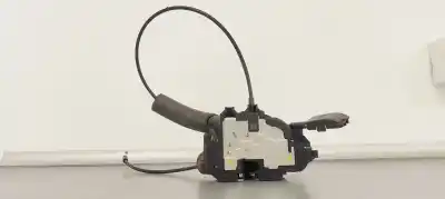 Second-hand car spare part LEFT FRONT DOOR LOCK for RENAULT MEGANE III COUPÉ-CABRIO  OEM IAM references 805030003R  