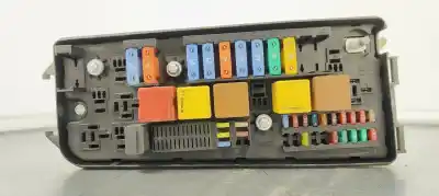 Peça sobressalente para automóvel em segunda mão caixa de fusíveis e relés por opel vectra c berlina comfort referências oem iam 13198104