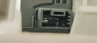 Peça sobressalente para automóvel em segunda mão luz interior por citroen c3 1.2i 82 referências oem iam 9811856677  