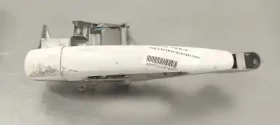 Peça sobressalente para automóvel em segunda mão Puxador Exterior Frente Direito por PEUGEOT 208 1.6 16V HDi FAP Referências OEM IAM   