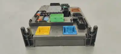 Second-hand car spare part fuse box unit for citroen c4 picasso ii 1.6 hdi / bluehdi 115 oem iam references 9806098680  