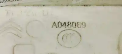 Peça sobressalente para automóvel em segunda mão fechadura da porta dianteira direita por citroen c3 1.4 hdi referências oem iam 006246  