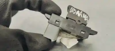Peça sobressalente para automóvel em segunda mão botão / interruptor elevador vidro traseiro esquerdo por ssangyong korando (ck) 2.2 xdi referências oem iam 202006279  