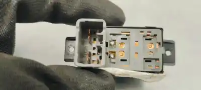 Peça sobressalente para automóvel em segunda mão botão / interruptor elevador vidro traseiro esquerdo por ssangyong korando (ck) 2.2 xdi referências oem iam 202006279  