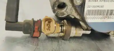 Pezzo di ricambio per auto di seconda mano pompa diniezione per lexus is200 (ds2/is2) 2.2 d-cat riferimenti oem iam 221000r030  