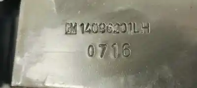 Автозапчастина б/у ліва передня зовнішня ручка для opel insignia a sedán (g09) 2.0 cdti (69) посилання на oem iam 14096201  