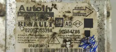 Peça sobressalente para automóvel em segunda mão centralina de airbag por renault trafic combi (ab 4.01) passenger privilege referências oem iam 8200435339a  