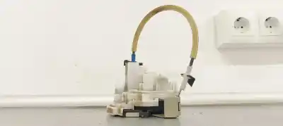 Pezzo di ricambio per auto di seconda mano serratura porta anteriore destra per fiat doblo ii cargo (263) 1.3 16v jtd cat riferimenti oem iam 51817366   Pezzo di ricambio per auto di seconda mano serratura porta anteriore destra per fiat doblo ii cargo (263) 1.3 16v jtd cat riferimenti oem iam 51817366