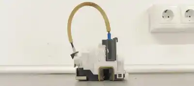 Pezzo di ricambio per auto di seconda mano serratura porta anteriore destra per fiat doblo ii cargo (263) 1.3 16v jtd cat riferimenti oem iam 51817366   Pezzo di ricambio per auto di seconda mano serratura porta anteriore destra per fiat doblo ii cargo (263) 1.3 16v jtd cat riferimenti oem iam 51817366