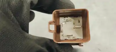 Second-hand car spare part relay for citroen c3 aircross ii (2r_, 2c_) 1.2 puretech 110 (2rhnzb 2rhnzw 2rhnpx 2rhnpj) oem iam references 17325003001  