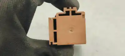 Second-hand car spare part relay for citroen c3 aircross ii (2r_, 2c_) 1.2 puretech 110 (2rhnzb 2rhnzw 2rhnpx 2rhnpj) oem iam references 17325003001  