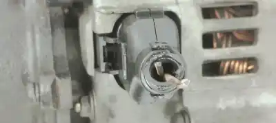 Pezzo di ricambio per auto di seconda mano alternatore per kia cerato 2.0 lx crdi berlina riferimenti oem iam 3730027012  