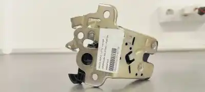 İkinci el araba yedek parçası BAGAJ / KAPI KILIDI için SKODA RAPID SPACEBACK (NH1) 1.6 TDI OEM IAM referansları 8R0827505  