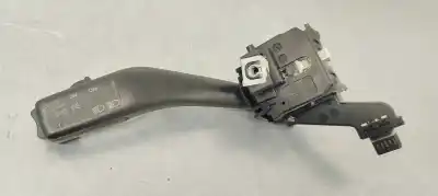 Peça sobressalente para automóvel em segunda mão COMUTADOR DE PISCAS  por SEAT LEON (1P1) 1.9 TDI Referências OEM IAM 1K0953513A  
