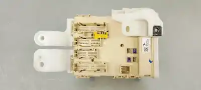 Автозапчасти б/у блок реле/предохранителей за toyota auris (_e18_) 1.6 (zre181_. zre185_) ссылки oem iam 8273012x70a